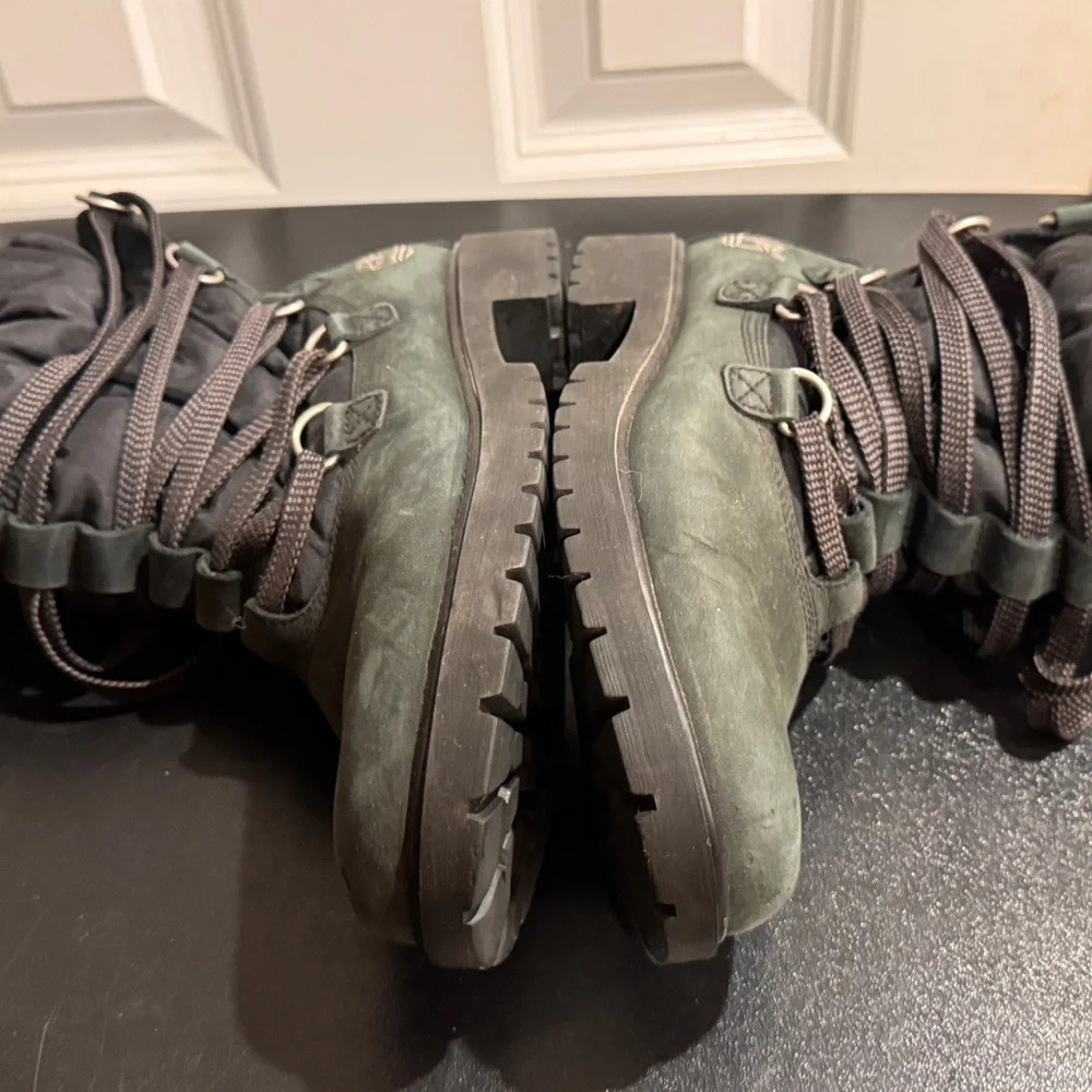Timberland Green suede Sherpa Winter ankle Boots size 8.5